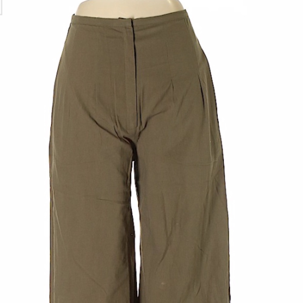 High-Rise Boho Green Capri